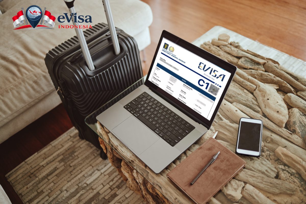 Indonesia eVisa on laptop